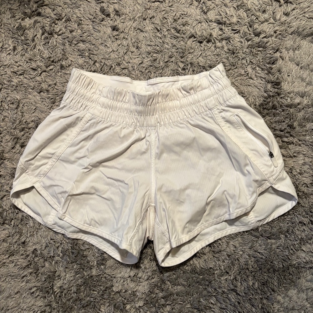 Lululemon Tracker Short Size 4